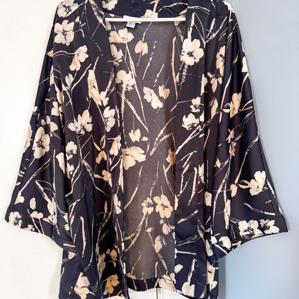 Kenar Navy and Cream Floral Blouse